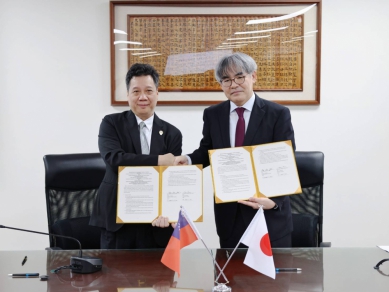 中山醫大攜手日本富山大學　簽署MOU深化台日醫學教育合作
