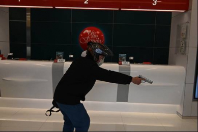 防搶、快打及攔截圍捕逼真上場  嘉市警一分局演練來真的