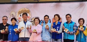美食文化饗宴 豐原糕餅手作嘉年華 經發局長張峯源邀民眾採購糕餅