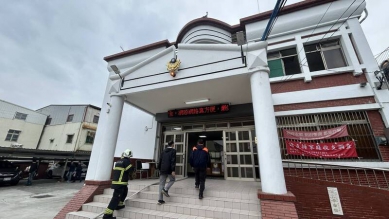 高雄砂崙派出所傳火警無人員受困或受傷