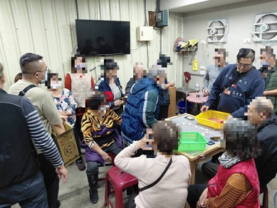 高雄警方查獲賭場賭客最高齡78歲、賭資逾百萬