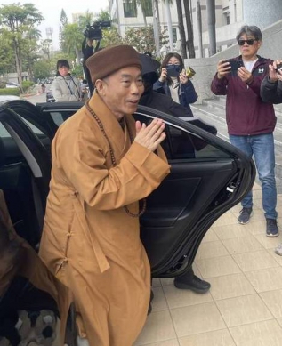 立委林岱樺助理費案開庭通法寺住持控檢方「毀佛滅寺謗僧」
