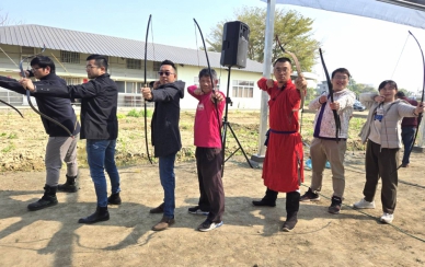 雲林縣首座弓箭場啟用！ 弓箭教練陳宏曜結合知名陶藝家父親陳永礎 營造斗南「羊羊得藝」教育農場賞陶藝、練弓箭優美環境〜