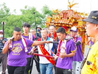宗教文化饗宴！烏日玉闕朝仁宮徒步會香草屯敦和宮 鄭副市長送駕祈求國泰民安