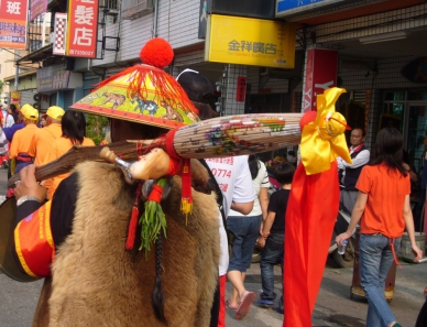 媽祖遶境不能少了他！「報馬仔」全身上下都有涵義