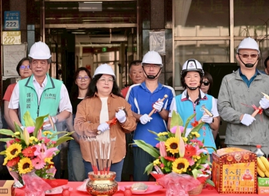 三度流標｜7千萬元工程拍板，0403大地震兩年傷痕見曙光，花蓮山海觀大樓破垣動工，一錘敲下盼重返家園！