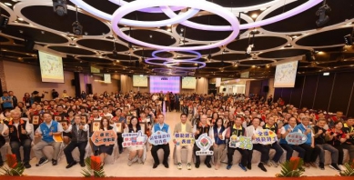 苗栗縣各界慶祝五一勞動節　縣長鍾東錦表揚並肯定166位模範勞工的貢獻