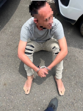 通緝犯見警心慌拔腿落跑被捕起獲毒品送辦