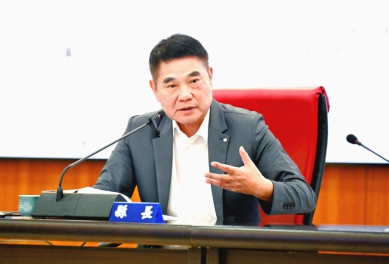 縣府召開115年第18次縣務會議 鍾東錦縣長：輔導青農返鄉要給資源讓他們賺得到錢
