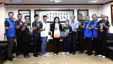 雲林麥寮橋頭國小排球隊締造五冠王佳績 縣長張麗善接見表揚肯定為雲林爭光！