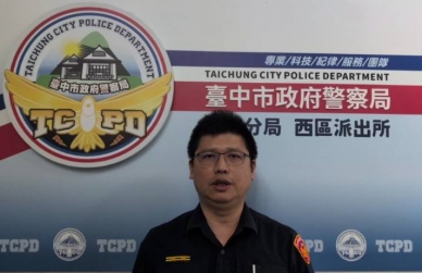 在派出所內持刀欲自殘    員警奪刀保護女子安全