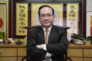楊登嵙點評台東玄濟宮主事者「尬電」變「尬屎」爭議! 高哲翰專文