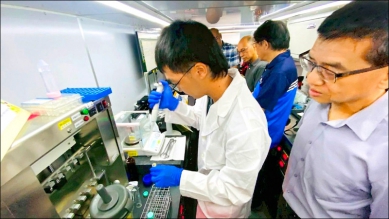 「質譜宅急便」行動質譜車前進甲仙區農會免費檢驗農藥殘留