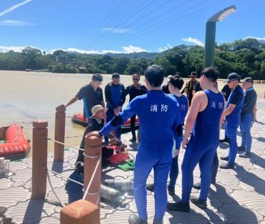 苗栗消防局第一大隊辦理水域救生訓練 強化水域事故救援應變能力