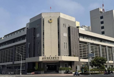 高雄多處遭塗寫不雅字樣警方追查怪客身分