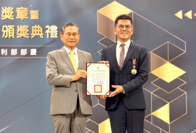 臺大醫院雲林分院院長馬惠明推動公共AED制度 善用智慧科技翻轉偏鄉醫療等成果優異 榮獲115年衛生福利專業獎章！