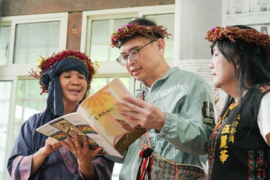 ​西拉雅族正名成第17族賴瑞隆指原住民族多元文化是高雄珍貴寶藏