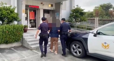 婦人高雄長庚醫院揮刀警方依法送辦