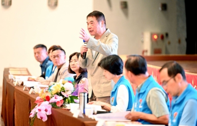 開創幸福苗栗的新篇章 全縣國中小學校長會議 縣長鍾東錦期勉校長發揮專長