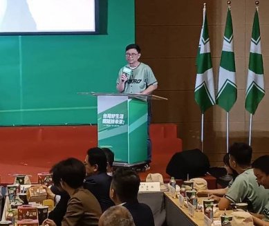 賴瑞隆在民進黨行動中常會說這次選舉是台北黨意與高雄利益的選擇