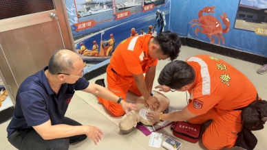 強化急救應變能力｜第一二岸巡隊辦理CPR+AED 訓練
