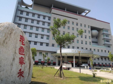 高雄傳出里長參選人送「黑鮪魚鬆禮盒」拉票30萬交保