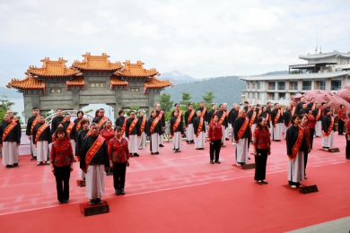日月潭文武廟祭孔大典隆重登場　許縣長循古禮祭孔並見證公益捐贈（圖1縣府提供）