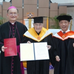 西班牙籍神父賴甘霖為台灣醫療與福傳奉獻半世紀  獲頒靜宜大學名譽博士學位