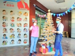 立委楊瓊瓔服務處飄聖誕風  拍照打卡送玩偶