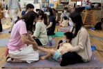 弘光科大教師施珮緹分享嬰幼兒按摩技巧  紓緩不適增進親密