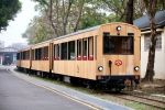 阿里山林鐵六輛新一代檜木車廂 《福森號》  採用國產材紅檜與台灣扁柏打造  3月開始試車