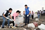 公私部門「淨灘減塑」總動員 雲林縣長張麗善等人與鄉親共同響應 共清出一般廢棄物418公斤！