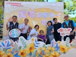 民雄鄉模範母親表揚大會暨親子互動嘉年華  早安公園溫馨舉行  鄉長林于玲和代表會主席涂文生頒獎模範母親