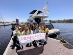 大葉觀光系師生參訪亞果遊艇公司。（照片大葉提供）