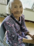 99歲百歲人瑞黃潘里玉｜東里社區重陽敬老，最亮眼魔法阿嬤！