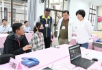 投票率約65%｜饒慶鈴視察臺東縣開票中心慰勉工作人員