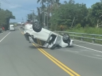 小轎車翻車｜台11線北上150K