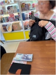 1日偵破2件詐騙案件，大村分駐所警察，保住民眾107萬元。（照片分局提供）