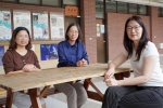 大葉大學應日系主任李美麗（中）、副主任林美秀（左）和副教授洪良倩（右）獲教育部教學實踐研究計畫獎助。（照片大葉提供）