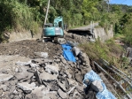 萬事莫如割稻急｜道路阻斷，富里即刻另闢道路，讓農民順利通行收割，效率獲得讚賞！