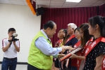 漁民節大會 陳光復隆重表揚模範漁民 表揚名單如下：模範漁民：許陳貴美、吳明志、陳文忠、蘇富士、歐凱倫、宋勝芳、薛志仲、陳志忠、謝文六；優秀漁民小組長：陳亨瑤、黃憶娟、鄭正旭、郭成後、許清上、許明義；優良客戶：陳財展、黃小丹；漁船主：黃月娥；承銷人：張秀絹、許利勇；模範員工：許松發、方國榮、朱妊培、薛承豐、張尹馨、蔡萱怡。