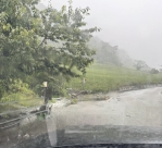 求助、求助｜丹娜絲颱風過境洪水溢流路面，赤科山農民：舊瘡未癒、新傷再起，2024年11月大水土石流塞住涵管，有關單位到現在都還沒有來處理！誰能幫幫身陷水深火熱、孤立無援的我們！