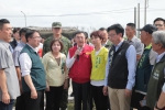 行政院長卓榮泰慰訪將軍區災民 黃偉哲爭取修繕補助重建家園