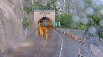 泥流瀑滾滾｜匯德隧道南口，薇帕颱風強降雨，和仁~崇德、和中~和仁路段，預警性封路只出不進，稍後雨勢停歇恢復放行，但是要看最新雨情及路況，隨時都還會有變化！