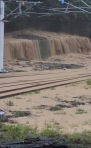 南迴鐵路交通中斷｜土石泥流淹沒軌道，大武至瀧溪間豪大雨路線不通！