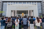 進駐新建大樓，彰化地檢署舉行首場升旗典禮。（照片記者林碧珠攝）