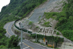 山壁光禿禿的｜要修一個多月，台9丁線和中至和仁路段及台9線和仁至崇德路段7/24至8/31日護欄施工交管！