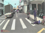 黃姓老翁倒臥路旁。（照片警方提供）