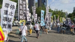 數百「小草」高雄遊行為柯文哲發聲要求還柯公道