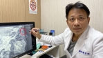 2歲兒子衝斷媽媽鼻骨，員榮醫院整型外科手術復原。（照片員榮提供）